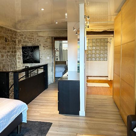 Villa Authentique Et Architecturale - Centre Ville フォルカルキエ エクステリア 写真